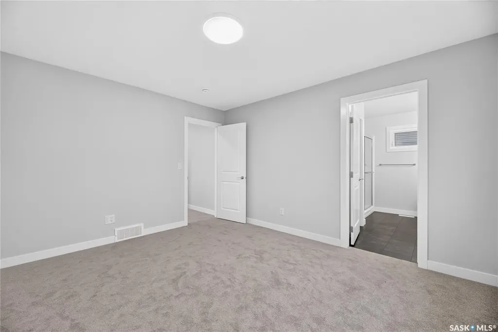 426 Cockcroft Place Saskatoon SK S7V 1Y9