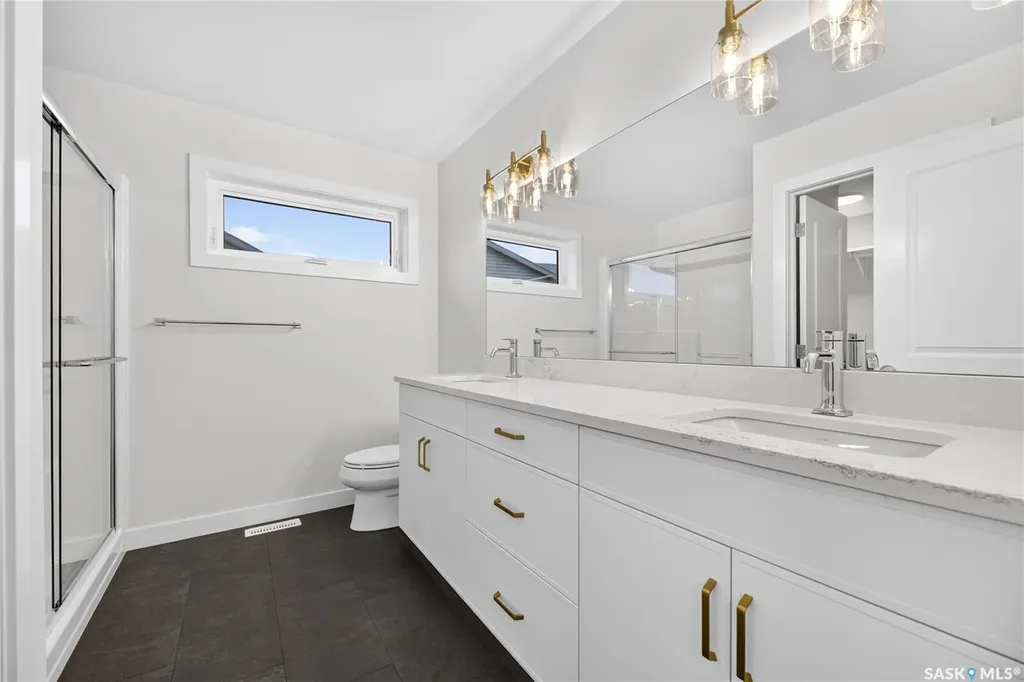 426 Cockcroft Place Saskatoon SK S7V 1Y9