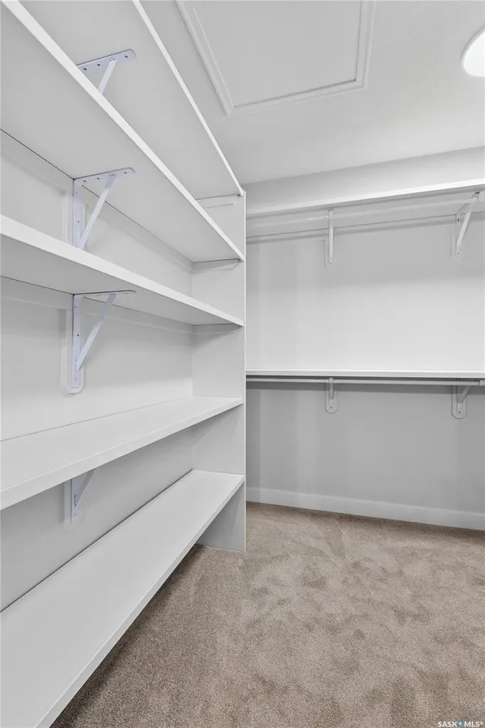 426 Cockcroft Place Saskatoon SK S7V 1Y9