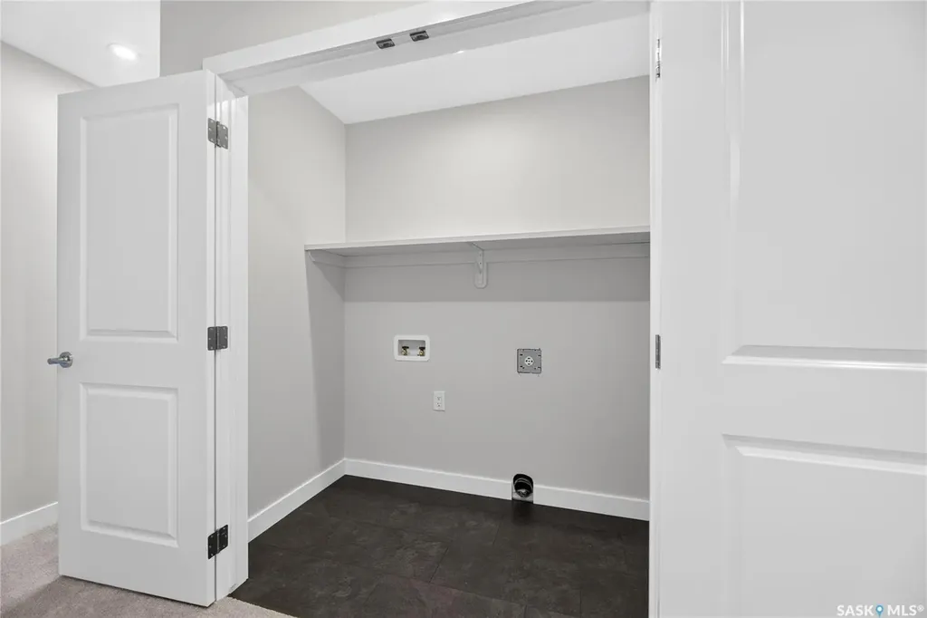 426 Cockcroft Place Saskatoon SK S7V 1Y9