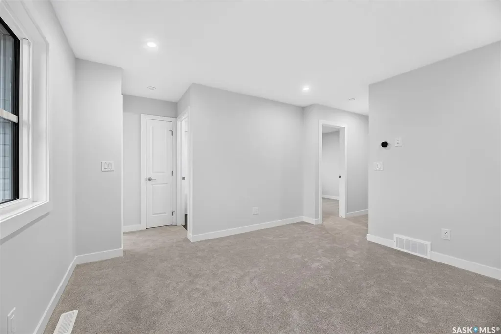 426 Cockcroft Place Saskatoon SK S7V 1Y9