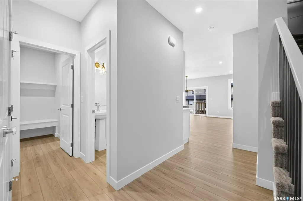 426 Cockcroft Place Saskatoon SK S7V 1Y9