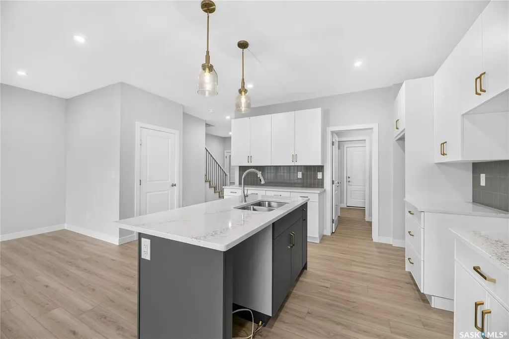 426 Cockcroft Place Saskatoon SK S7V 1Y9