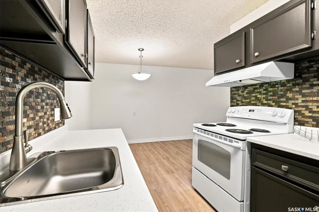 4040 8th Street E Saskatoon SK S7H 5L4