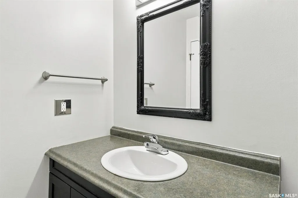 4040 8th Street E Saskatoon SK S7H 5L4