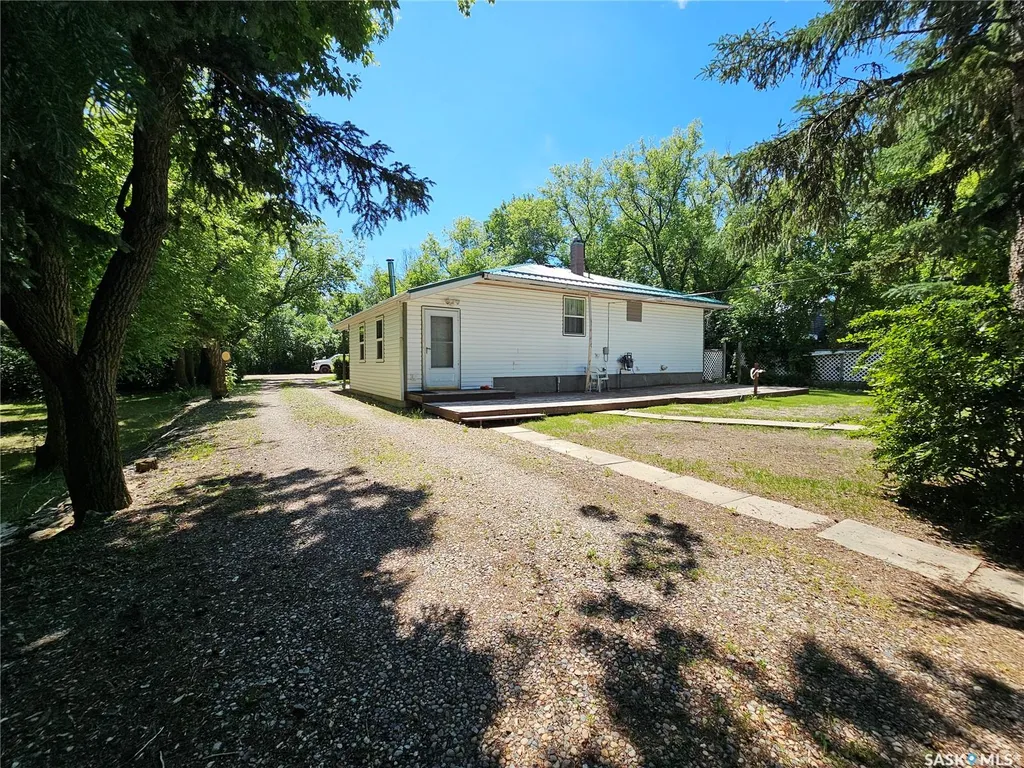 107 2nd Avenue S Maymont SK S0M 1T0