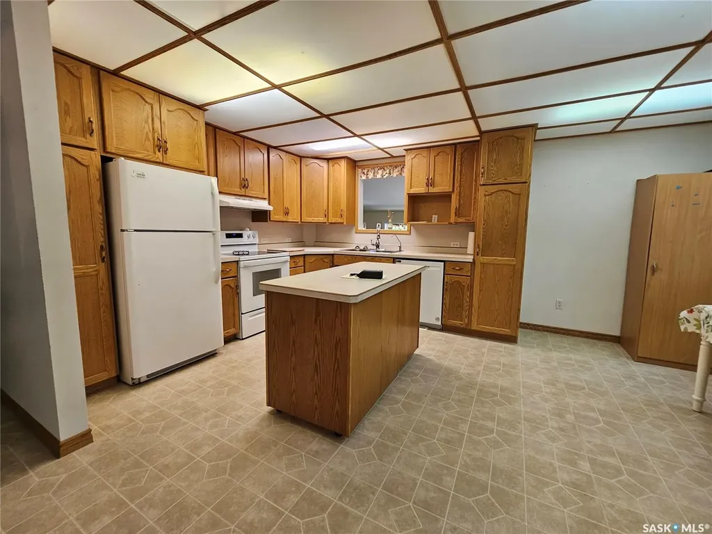 107 2nd Avenue S Maymont SK S0M 1T0
