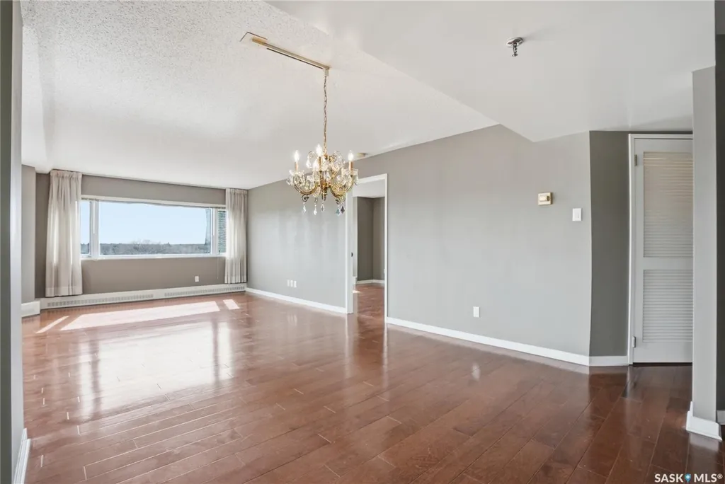 424 Spadina Crescent E Saskatoon SK S7K 6X7
