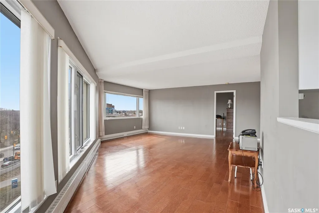 424 Spadina Crescent E Saskatoon SK S7K 6X7