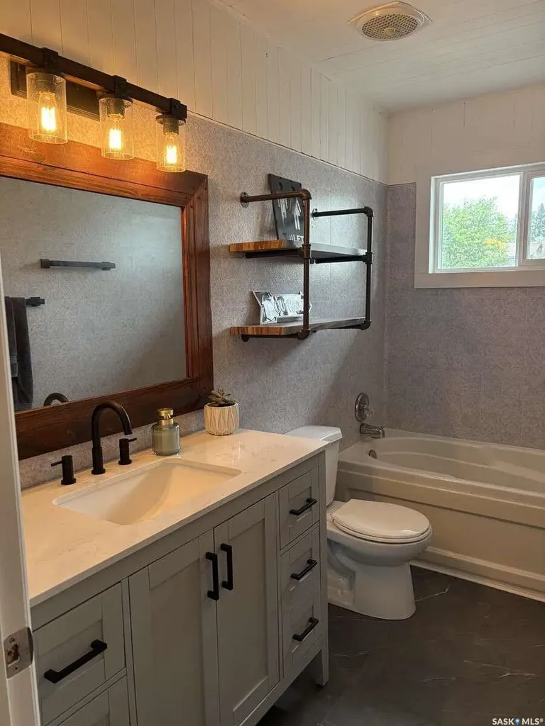 405 7th Avenue W Biggar SK S0K 0M0