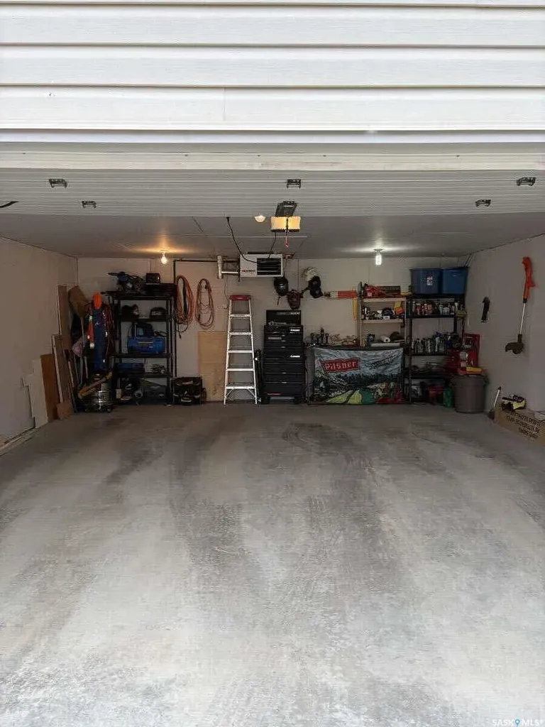 405 7th Avenue W Biggar SK S0K 0M0