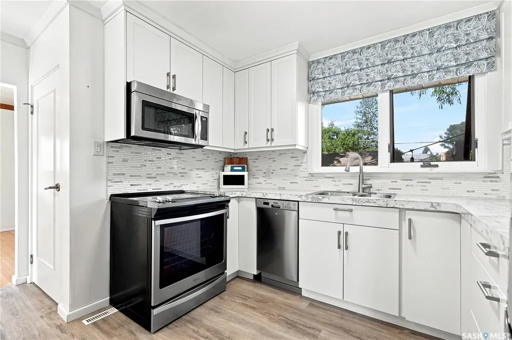 2301 Cairns Avenue Saskatoon SK S7J 1T9
