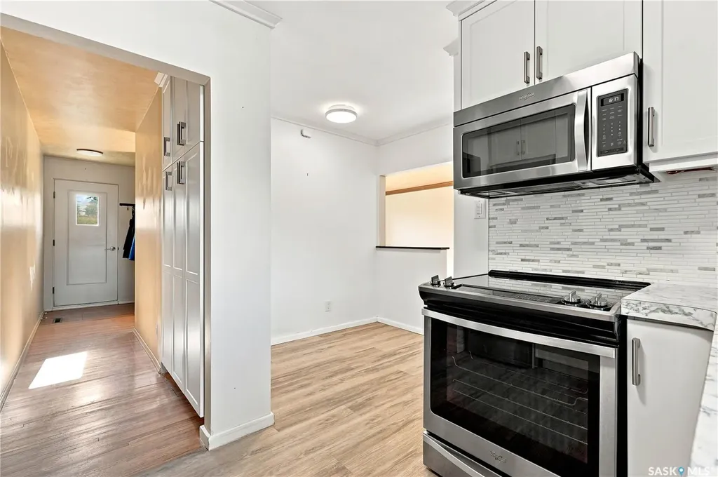 2301 Cairns Avenue Saskatoon SK S7J 1T9