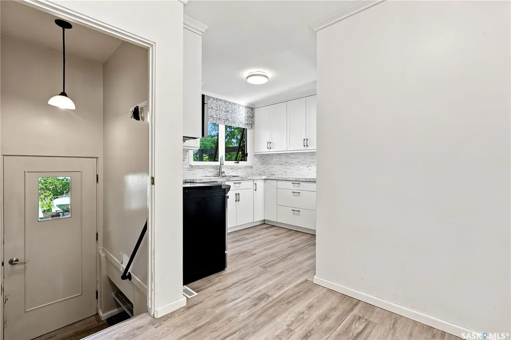 2301 Cairns Avenue Saskatoon SK S7J 1T9