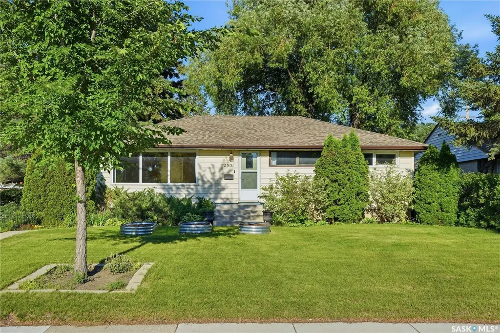 2301 Cairns Avenue Saskatoon SK S7J 1T9