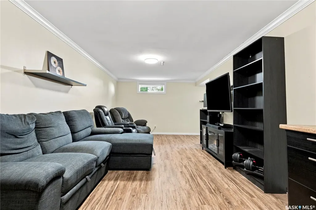 2301 Cairns Avenue Saskatoon SK S7J 1T9