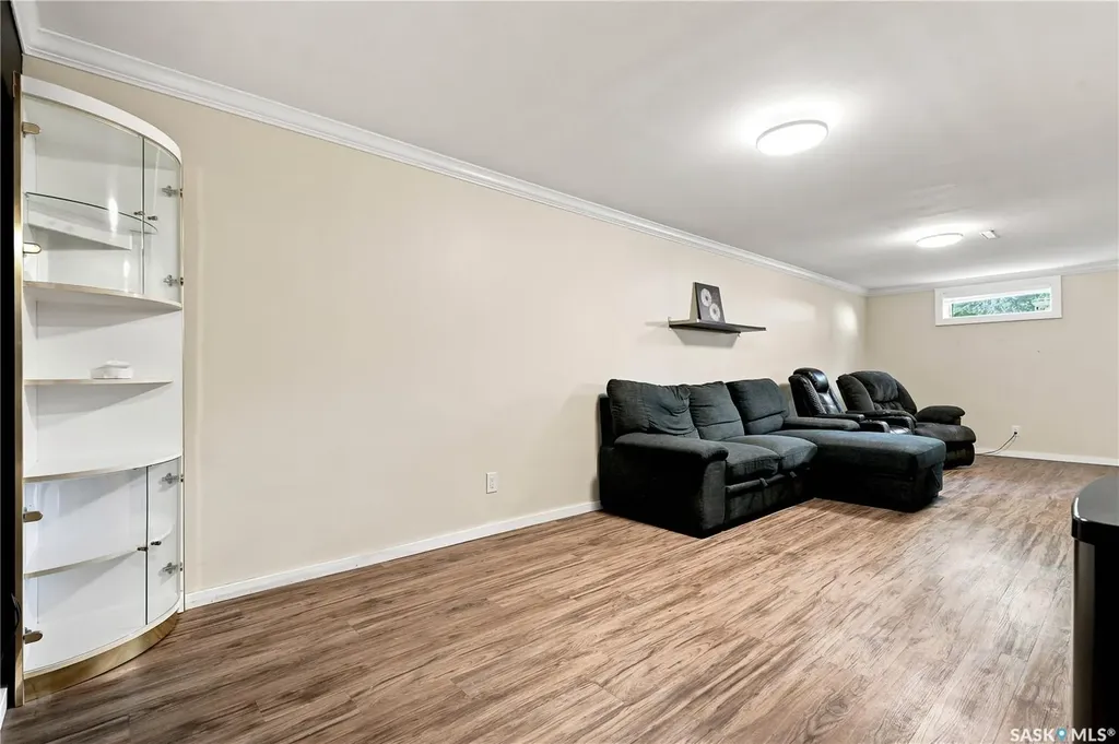 2301 Cairns Avenue Saskatoon SK S7J 1T9