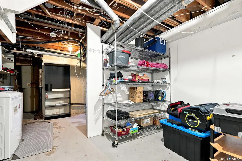 2301 Cairns Avenue Saskatoon SK S7J 1T9