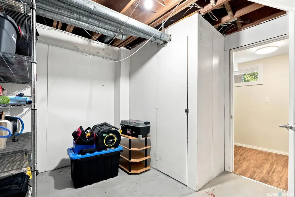 2301 Cairns Avenue Saskatoon SK S7J 1T9