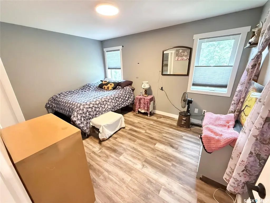 44 Mitchell Crescent Weyburn SK S4H 2M4