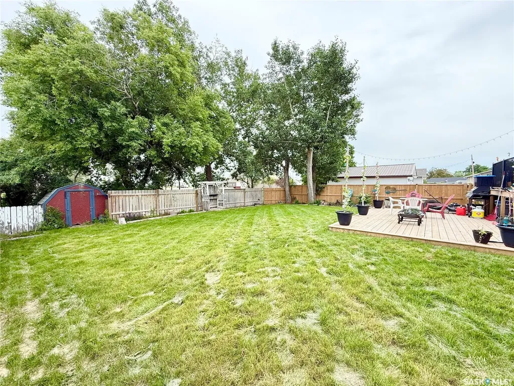 44 Mitchell Crescent Weyburn SK S4H 2M4