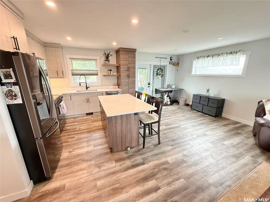 44 Mitchell Crescent Weyburn SK S4H 2M4