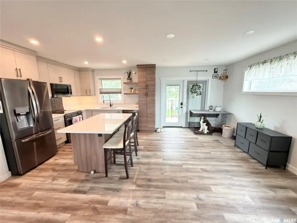 44 Mitchell Crescent Weyburn SK S4H 2M4