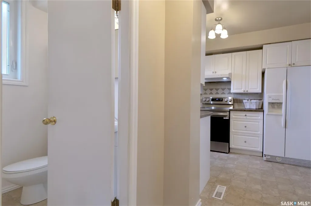 744 Saskatchewan Street W Moose Jaw SK S6H 2T7
