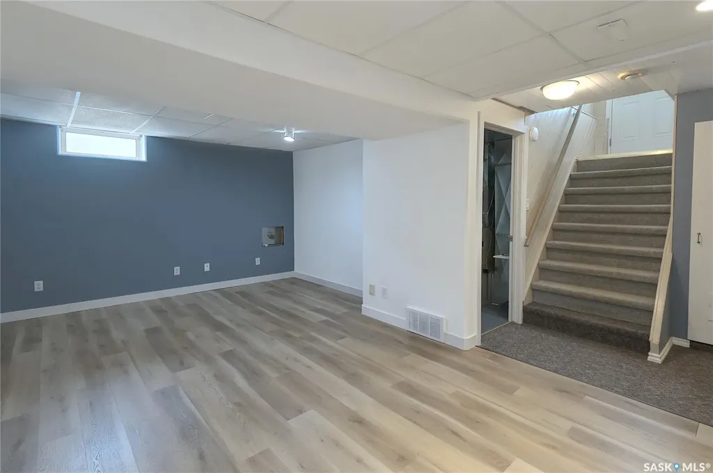744 Saskatchewan Street W Moose Jaw SK S6H 2T7