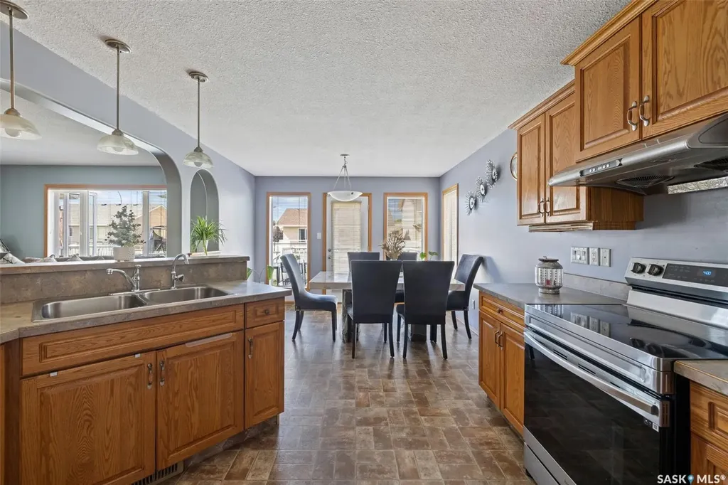 911 Gull Road Regina SK S4N 7P9