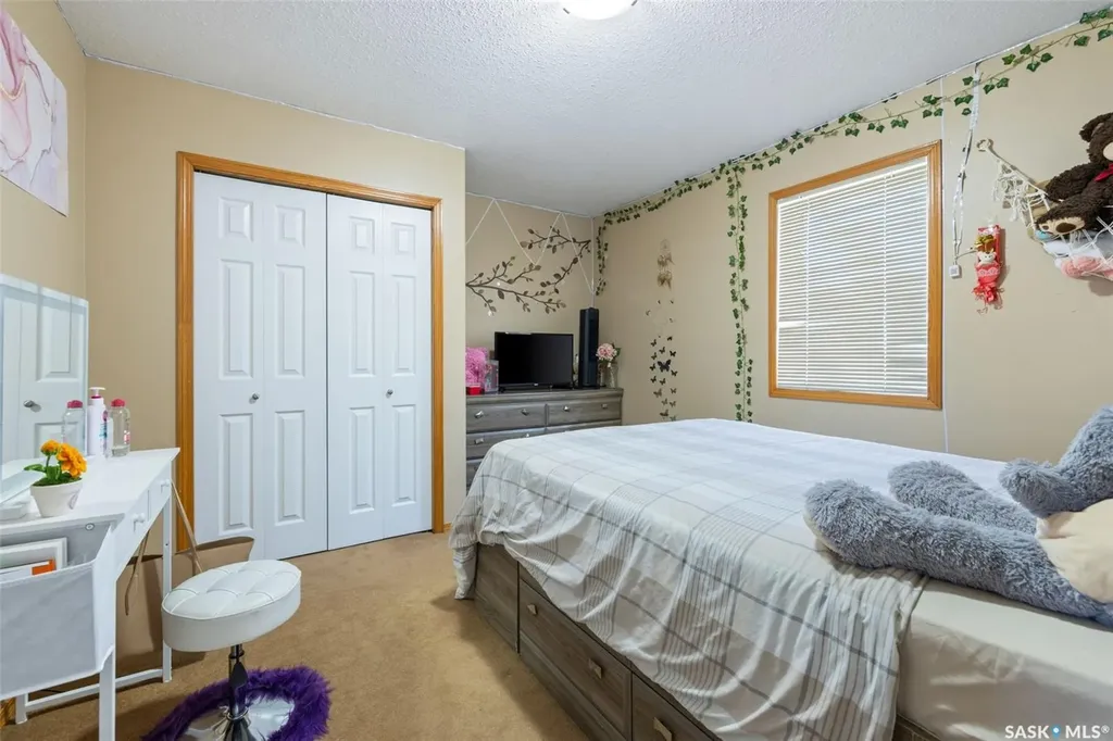 911 Gull Road Regina SK S4N 7P9