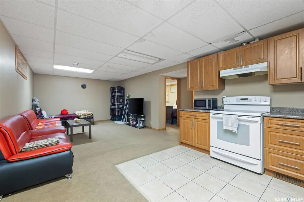 911 Gull Road Regina SK S4N 7P9