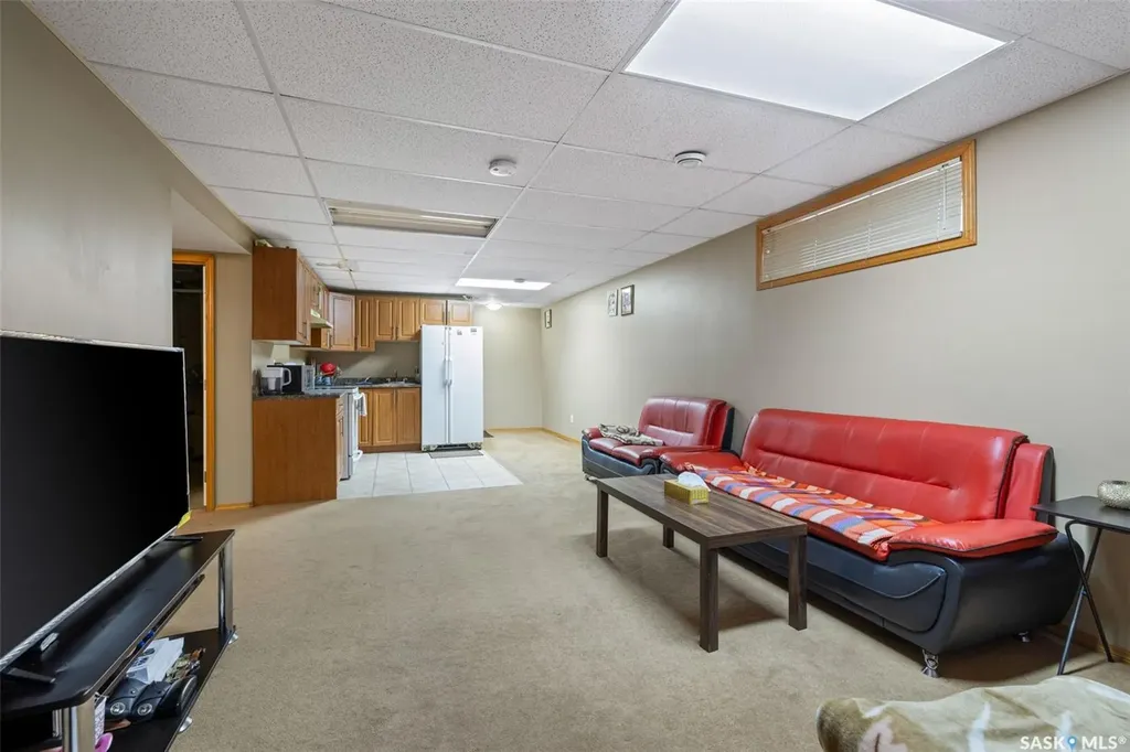 911 Gull Road Regina SK S4N 7P9