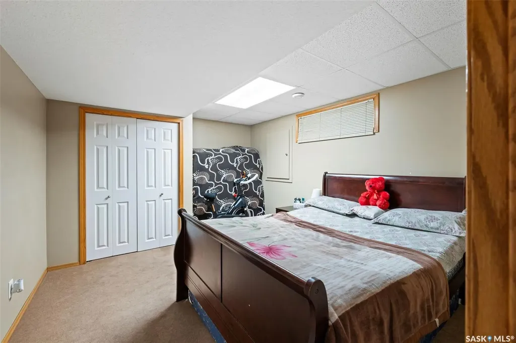 911 Gull Road Regina SK S4N 7P9