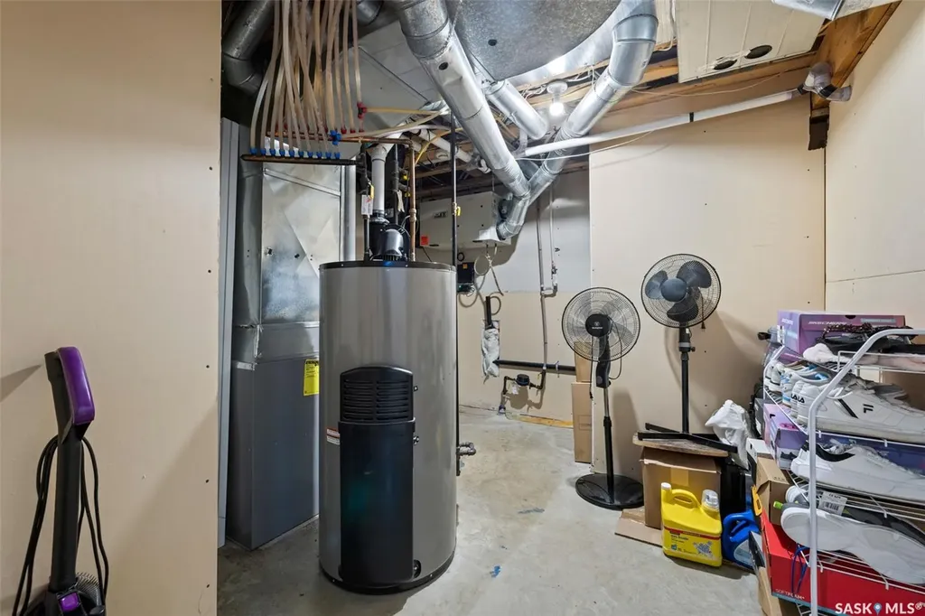 911 Gull Road Regina SK S4N 7P9
