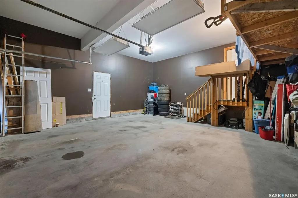 911 Gull Road Regina SK S4N 7P9