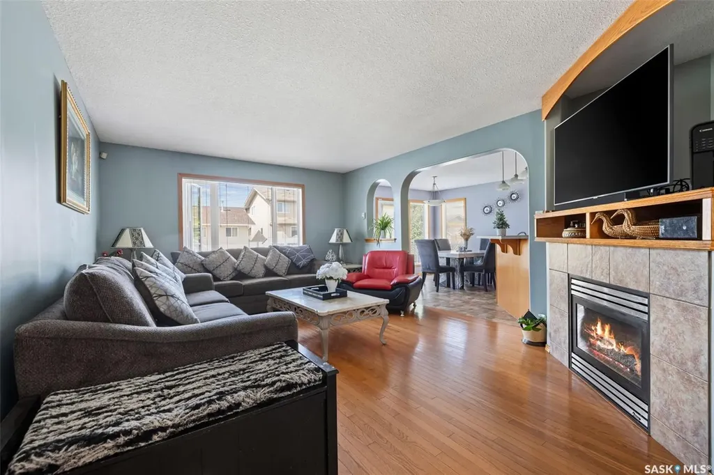 911 Gull Road Regina SK S4N 7P9