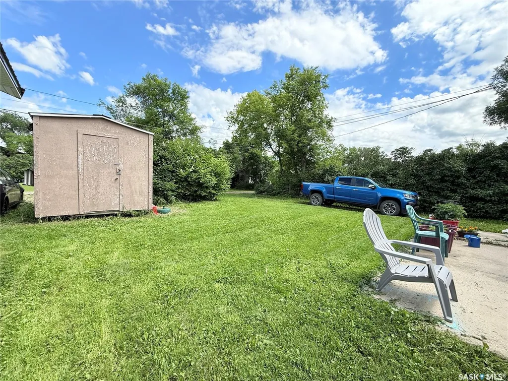 430 3rd Street E Shaunavon SK S0N 2M0