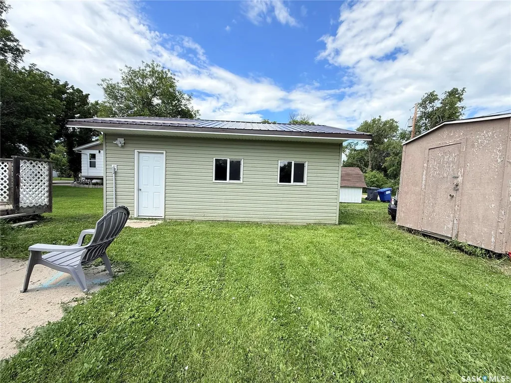 430 3rd Street E Shaunavon SK S0N 2M0