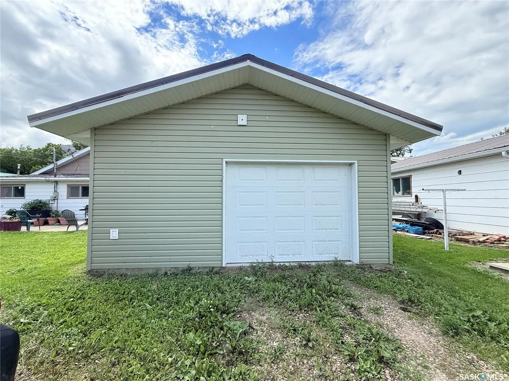 430 3rd Street E Shaunavon SK S0N 2M0
