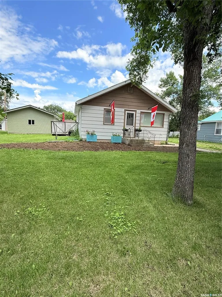 430 3rd Street E Shaunavon SK S0N 2M0