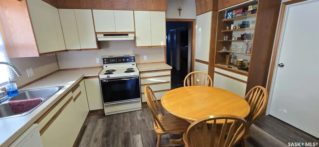 430 3rd Street E Shaunavon SK S0N 2M0