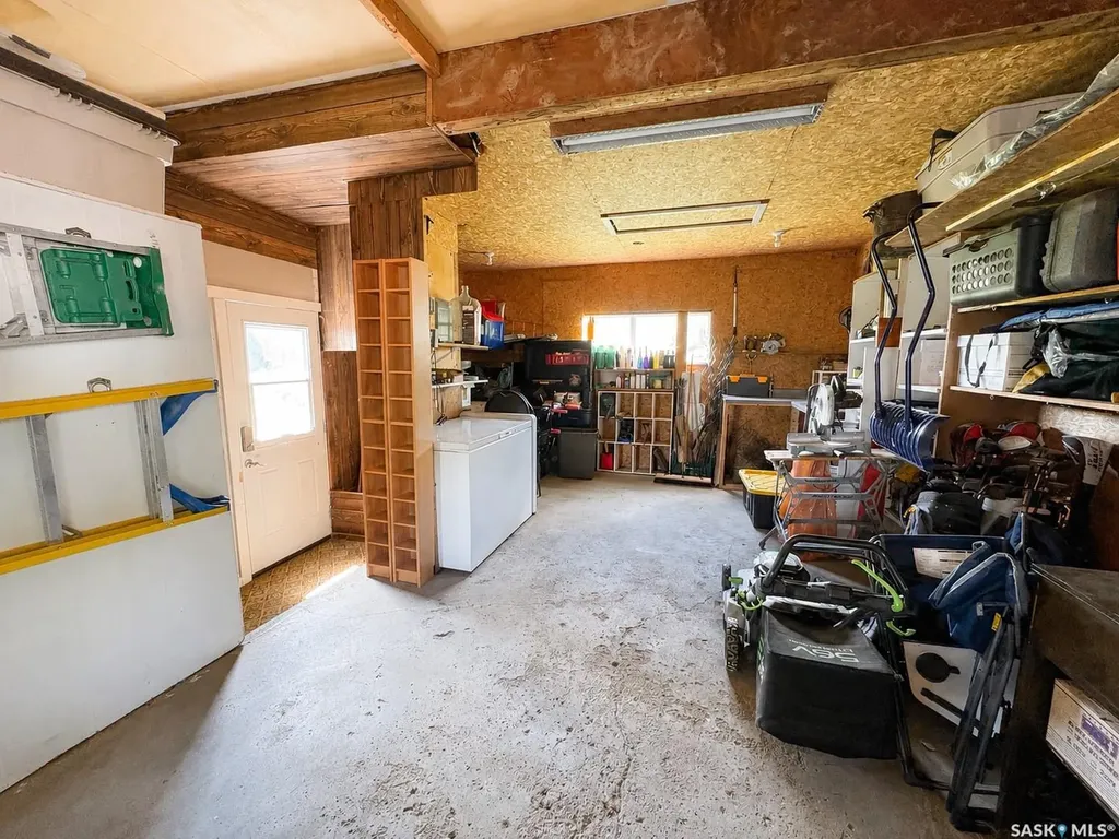 722 6th Avenue Rosthern SK S0K 3R0