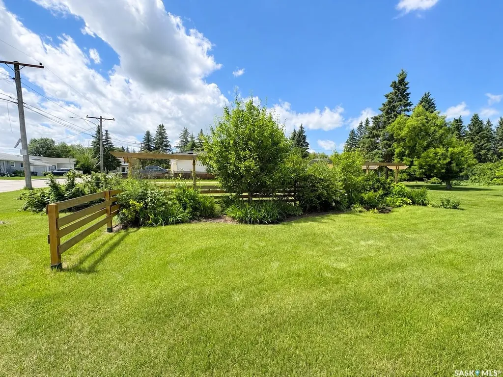 722 6th Avenue Rosthern SK S0K 3R0
