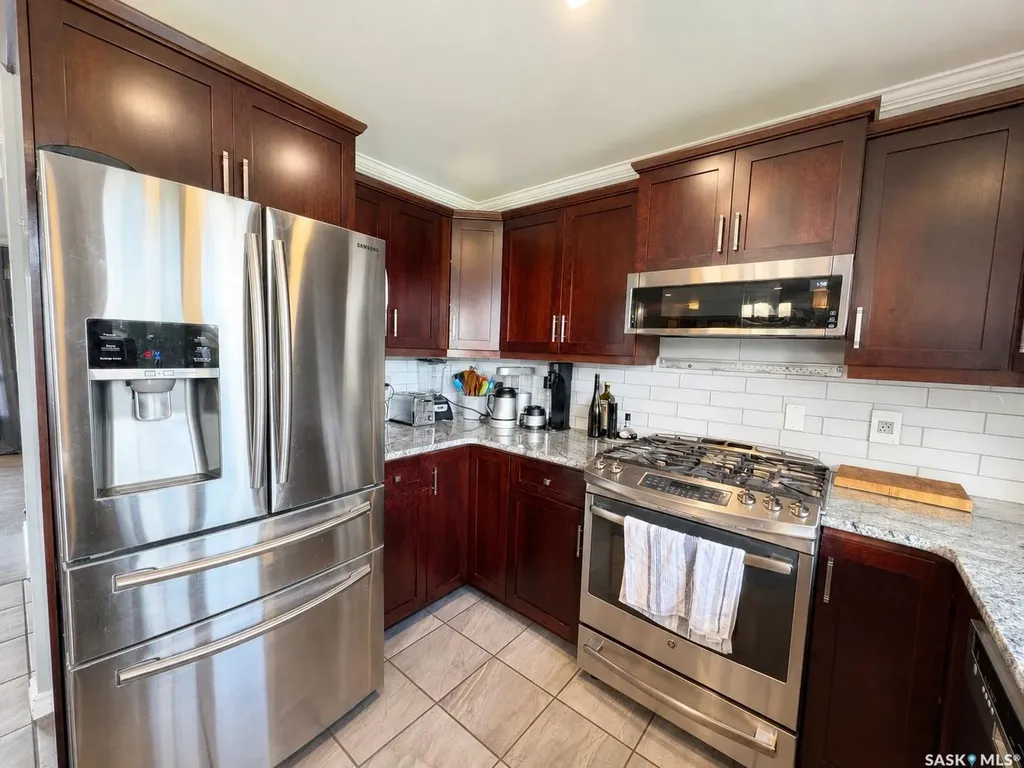 722 6th Avenue Rosthern SK S0K 3R0
