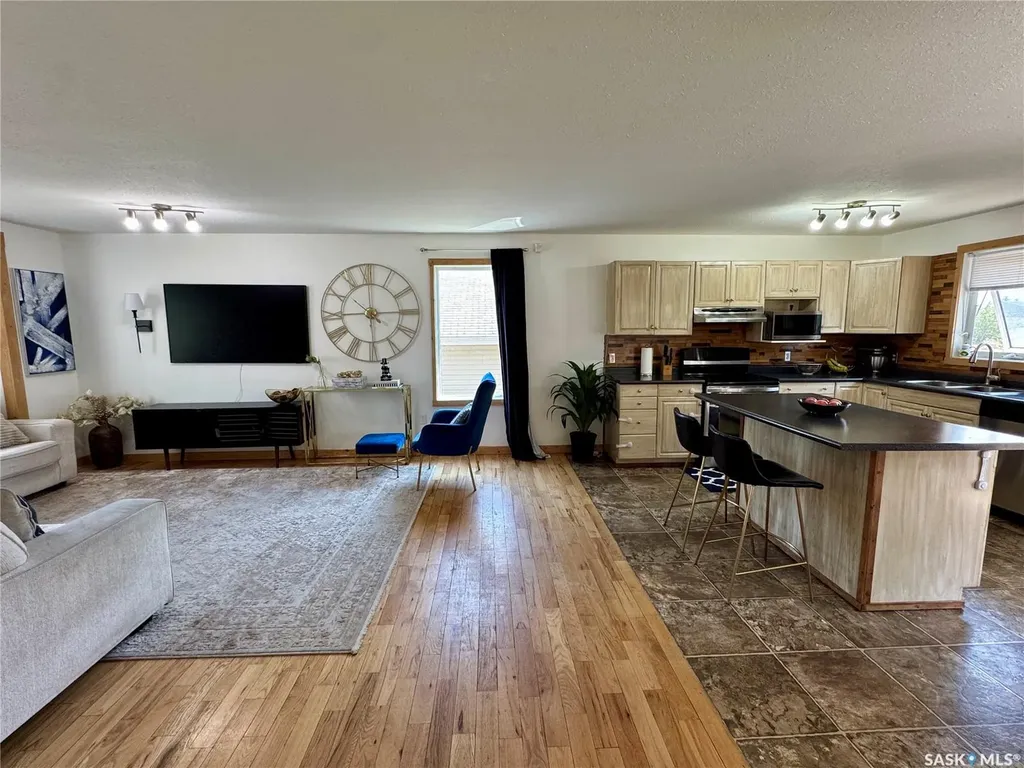 908 Thompson Crescent La Ronge SK S0J 1L0