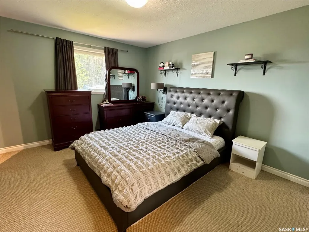 908 Thompson Crescent La Ronge SK S0J 1L0