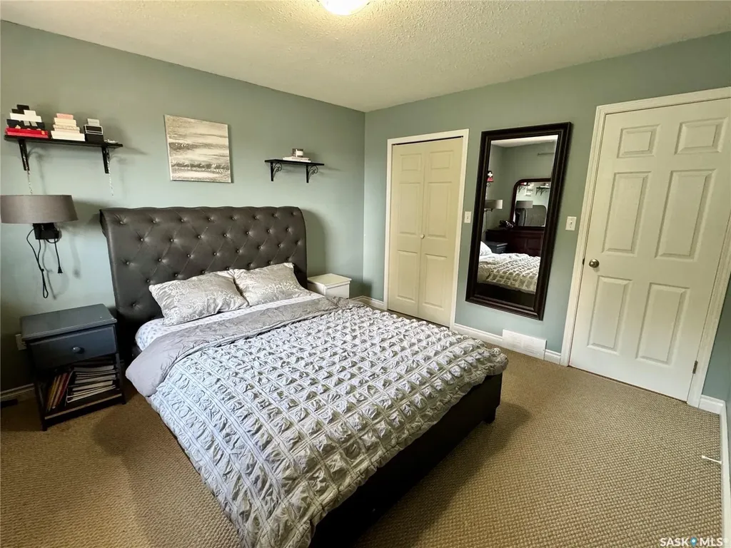 908 Thompson Crescent La Ronge SK S0J 1L0