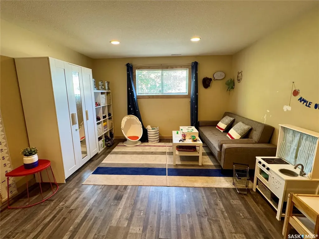 908 Thompson Crescent La Ronge SK S0J 1L0