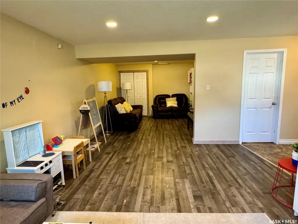 908 Thompson Crescent La Ronge SK S0J 1L0